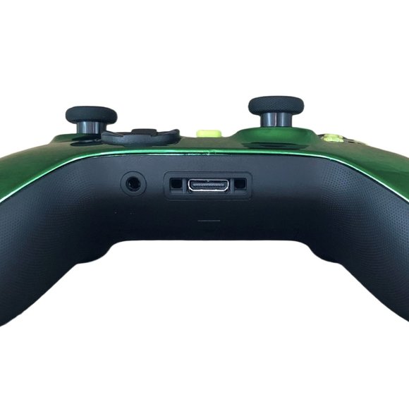 Custom Microsoft Xbox Series X / S Wireless Controller - Glossy Chrome Green - Picture 4 of 8